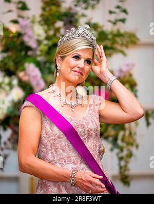 Bruxelles, Belgique. 20th juin 2023. Le roi Willem-Alexander et la reine Maxima des pays-Bas et le roi Philippe et la reine Mathilde de Belgique lors d'un banquet d'État au château de Laecken, le 20 juin 2023. Credit: Patrick van Katwijk/dpa/Alay Live News Banque D'Images