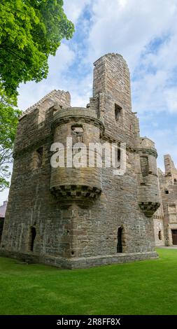 Ruines du Palais des évêques, Kirkwall est un palais de 12th-siècle, construit en même temps que la cathédrale St Magnus adjacente dans le centre de Kirkwall, Banque D'Images