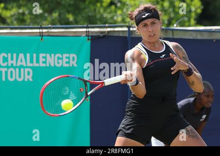 Ilkley, West Yorkshire, 21st juin 2023. Ilkley Lawn tennis & squash Club, Stourton Road, Ilkley, West Yorkshire, 21st juin 2023. Aliona Bolsova lors de la ITF World tennis Tour W100 Ilkley match contre Isabelle Lacy crédit: Touchlinepics/Alamy Live News Banque D'Images