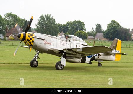 Un jour de vol à la collection Shuttleworth avec le P-51D nord-américain Mustang 414-419 c/n 124-48271 'Janie' (G-MSTG), Old Warden, Bedfordshire en 2010 Banque D'Images