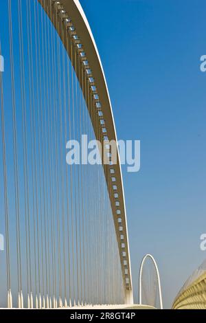 The Sails, pont suspendu de Santiago Calatrava au-dessus de A1, Reggio Emilia, Italie Banque D'Images