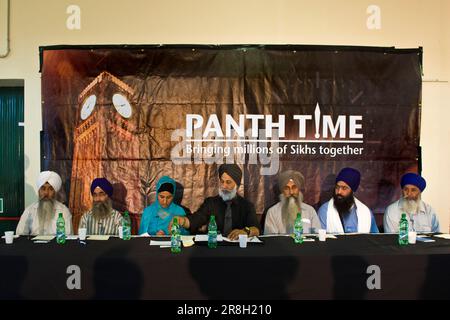 Réunion Panth Time. Communauté sikh. Sikhdharma Gurdwara Singh Sabha Association. Novellara. Province de Reggio Emilia. Italie Banque D'Images