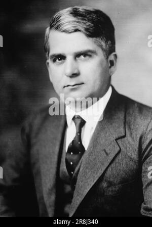 Clarence Saunders (1881 – 1953) épicier américain qui a développé le modèle moderne de vente au détail du libre-service. Banque D'Images