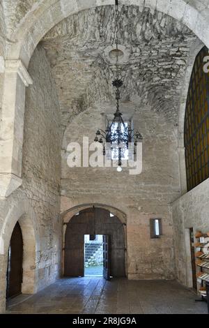 Une belle vue historique du monastère médiéval près de l'ancienne abbaye de Casamari, en Italie Banque D'Images