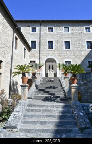 Une belle vue historique du monastère médiéval près de l'ancienne abbaye de Casamari, en Italie Banque D'Images