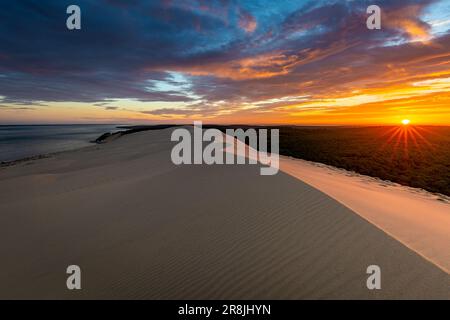 FRANCE. GIRONDE (33) BASSIN D'ARCACHON. VUE AÉRIENNE DE LA DUNE DU PILAT Banque D'Images