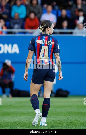 BARCELONE - 25 MARS : Maria Leon MAPI en action pendant le match Primera Division Femenina entre le FC Barcelone et le Real Madrid CF au Johan Cruyff S. Banque D'Images