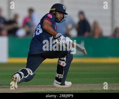 Northampton 21-juin 2023 : Saif Zaib de Northamptonshire pendant le match de Blast Vitality T20 entre les Steelbacks de Northamptonshire contre les Falcons de Derbyshire au terrain de comté de Northampton Angleterre . Banque D'Images