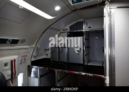 Le Bourget, France. 21st juin 2023. EMBRAER E2 de la compagnie HELVETIC au salon de l'Air de Paris, le Bourget, France, 21 juin 2023. Photo de Thomas Arnoux/ABACAPRESS.COM crédit: Abaca Press/Alay Live News Banque D'Images