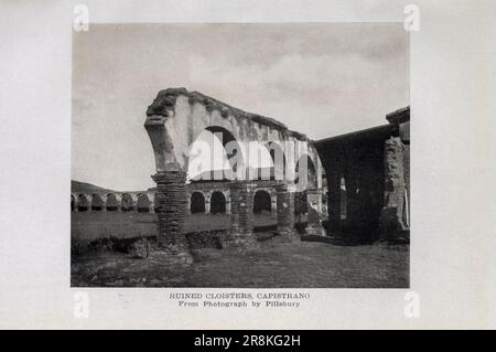 CLOÎTRES EN RUINES, CAPISTRANO par Pillsbury du livre ' sur les autoroutes du coucher du soleil : un livre de rambles à moteur en Californie ' par Thomas Dowler Murphy, 1866-1928 Editeur Boston : la société page en 1915 Banque D'Images