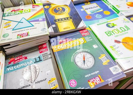 28 octobre 2022: Antalya, Turquie: Manuels scolaires turcs dans le magasin Banque D'Images