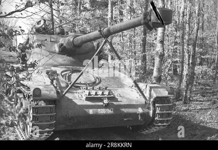 Französisches Heer / Forces terrestres françaises (Armée) / Armée de terre Leichter Panzer AMX-13 / char léger AMX-13 / Char Leger AMX-13 Banque D'Images