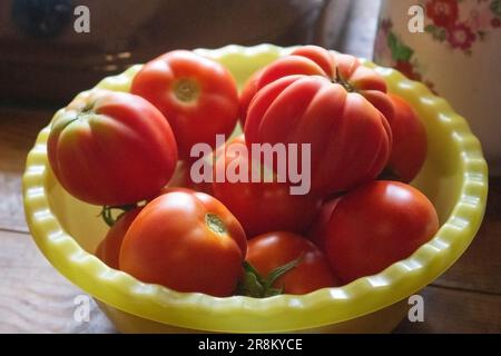 Des légumes biologiques sains dans un grand tas Banque D'Images