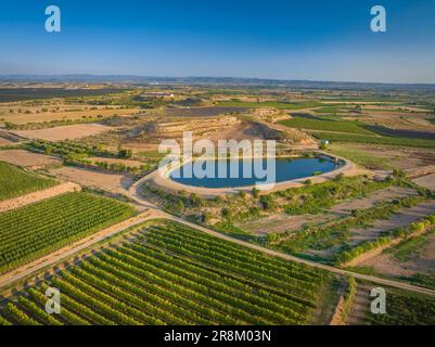 Vue aérienne des champs irrigués, irrigués par le canal d'Urgell près de Miralcamp. PLA d'Urgell, Lleida, Catalogne, Espagne ESP Vista aérea de campos Lérida Banque D'Images