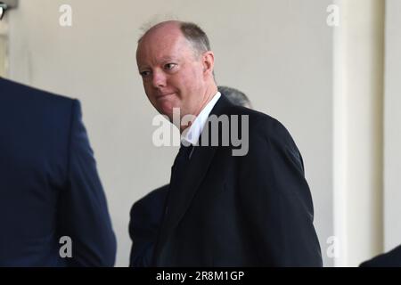 Londres, Royaume-Uni. 22nd juin 2023. Sir Chris Whitty, le médecin-chef du gouvernement britannique pendant la pandémie COVID-19, arrive à l'enquête britannique Covid-19 est une enquête publique indépendante sur la réponse du Royaume-Uni à la pandémie COVID-19 et son impact, Et pour apprendre des leçons pour l'avenir qui se tient à Dorland House, dans l'ouest de Londres. Crédit : MARTIN DALTON/Alay Live News Banque D'Images