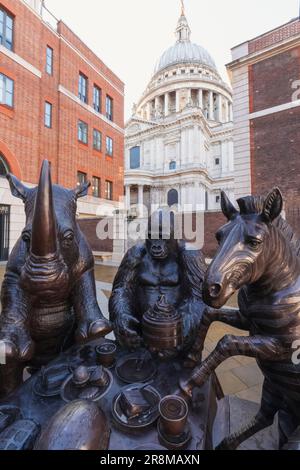 Angleterre, Londres, ville de Londres, place Paternoster, sculpture humoristique intitulée « Wild Table of Love » de Gillie et Marc Banque D'Images