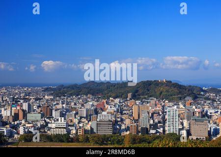 Ville de Matsuyama vue depuis le château de Matsuyama Banque D'Images