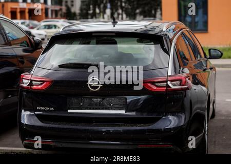Minsk, Bélarus, juin 2023 - vue arrière d'Opel Insignia, feux stop Banque D'Images