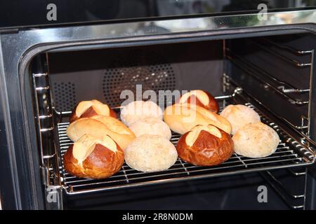 Des petits pains du four le dimanche Banque D'Images