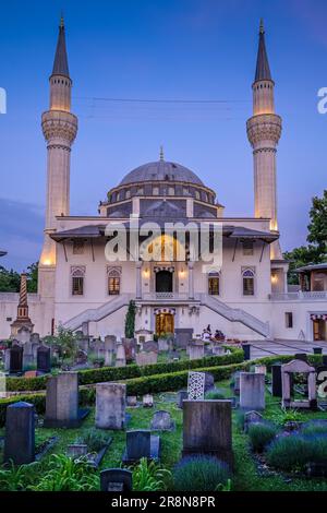 Mosquée Sehitlik, Columbiadamm, Tempelhof, Tempelhof-Schoeneberg, Berlin, Allemagne Banque D'Images