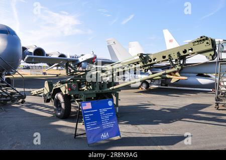 AAI RQ-7 Shadow, véhicule aérien américain sans pilote (UAV) utilisé par l'armée américaine et les clients exportateurs. Sur la rampe de lancement de catapulte pneumatique. Surveillance Banque D'Images