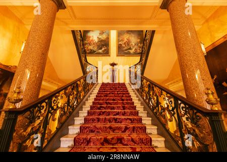 Angleterre, Londres, Heartford House, Wallace Collection Museum, Entrance Hall Stairway Banque D'Images