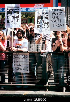 SWP Parti socialiste des travailleurs 1970s manifestation dans l'est de Londres contre le Front national et le racisme. Il s'agissait d'une démonstration hebdomadaire régulière à l'extrémité nord de Brick Lane à l'été 1978. Tower Hamlets, est de Londres, Angleterre vers 1978. 70s HOMER SYKES Banque D'Images