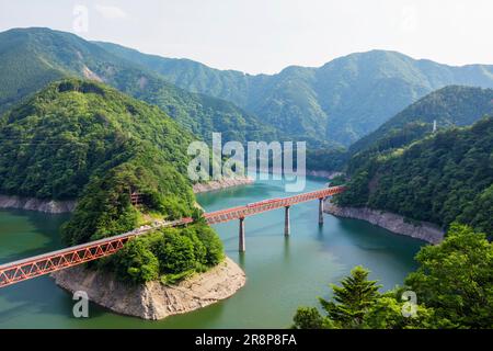 Pont Oku Oi Rainbow et ligne Aputo des Alpes du Sud Banque D'Images