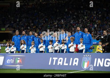 Équipe de football d'Italie chantant l'hymne national avant le match de l'UEFA Nations League Italy vs Englan, à Milan au stade San Siro Banque D'Images