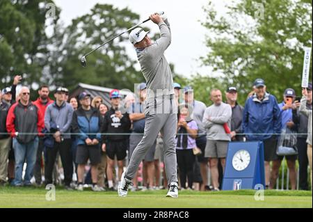 Cromwell, Connecticut. 22 juin 2023: Keegan Bradley débarque sur le 1st trous lors de l'ouverture du championnat de golf Travelers à TPC River Highlands à Cromwell, Connecticut. Gregory Vasil/CSM(image de crédit : © Gregory Vasil/Cal Sport Media) Banque D'Images