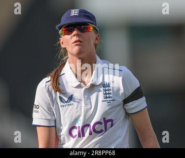 Lauren Filer d'Angleterre pendant la Metro Bank les femmes Ashes 2023 match Angleterre contre l'Australie à Trent Bridge, Nottingham, Royaume-Uni, 22nd juin 2023 (photo de Mark Cosgrove/News Images) Banque D'Images