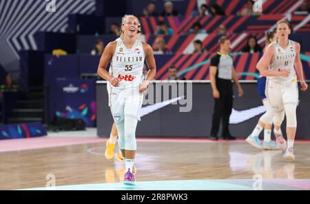 Ljubljana, Slovénie. 22nd juin 2023. Julie Allemand, de Belgique, célèbre après avoir marqué un match de basket-ball entre l'équipe féminine nationale belge « les chats belges » et la Serbie à Ljubljana, en Slovénie, le jeudi 22 juin 2023, les quarts de finale des Championnats d'Europe FIBA Women Eurobasket 2023 en Israël et en Slovénie. BELGA PHOTO VIRGINIE LEFOUR crédit: Belga News Agency/Alay Live News Banque D'Images