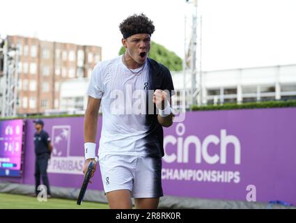 Ben Shelton (Etats-Unis) célèbre un point dans son match contre JJ Wolf (Etats-Unis) lors du premier jour du tournoi de tennis LTA Cinch championnat 2023, ATP 500 événement Banque D'Images