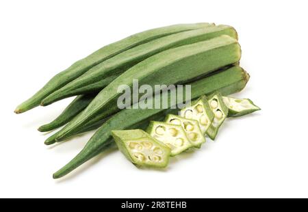 Okra isolé sur fond blanc Banque D'Images