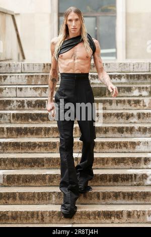 Paris, Frankreich. 22nd juin 2023. RICK OWENS Spring Summer 2024 Runway pendant la semaine de la mode de Paris le 2023 juin - Paris; France 22/06/2023 crédit: dpa/Alay Live News Banque D'Images