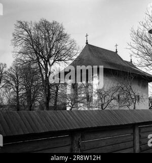 Commune d'Arabore, comté de Suceava, Roumanie, env. 1977. Vue extérieure sur le monastère d'Arbore, monument historique datant de 1502. Banque D'Images