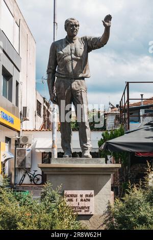 Une statue de George W. Bush à Fushë Krujë, Albanie. Il a été le premier président américain à visiter l'Albanie post-communisme, et s'est arrêté dans cette petite ville Banque D'Images