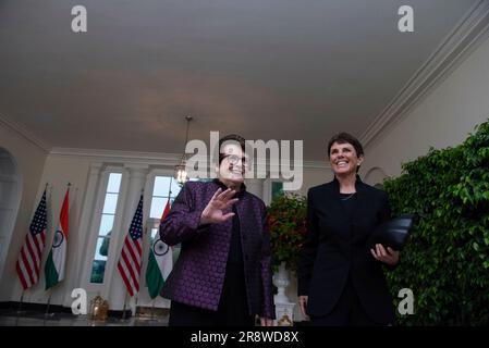 Washington, Vereinigte Staaten. 22nd juin 2023. Mme Billie Jean King et Mme Ilana Kloss arrivent pour assister à un dîner d'État en l'honneur du Premier ministre Narendra Modi, de la République de l'Inde, organisé par le Président des États-Unis Joe Biden et la première dame Dr. Jill Biden à la Maison Blanche à Washington, DC jeudi, 22 juin, 2023. Credit: Annabelle Gordon/CNP/dpa/Alay Live News Banque D'Images