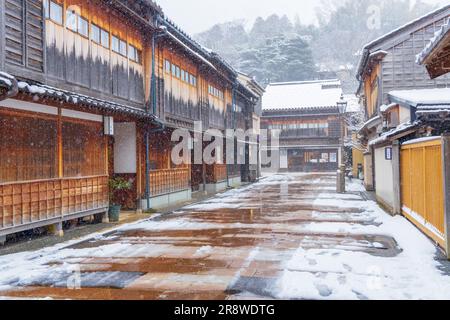 Higashi Chaya-gai dans la neige Banque D'Images