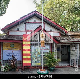 11 09 2017 Bureau de poste de Little Gibbs Road, Mumbai, Maharashtra, Inde, Asie Banque D'Images