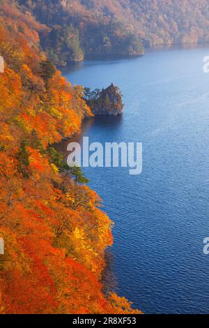 Lac Towada en automne Banque D'Images