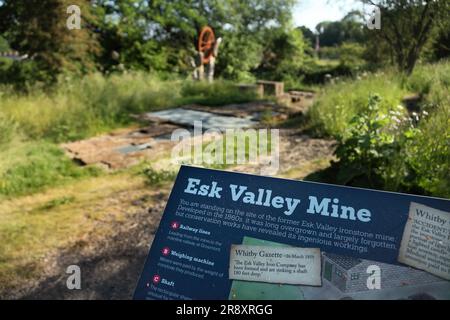 Site de la petite échelle abandonnée victorienne Esk Valley / Holme House ironstone mine près de Grosmont, North Yorkshire Moors, Royaume-Uni. Banque D'Images