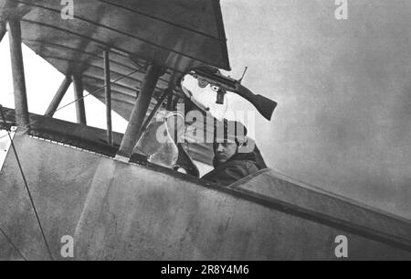 ''combat Eyrien; Guynemer; le jeune heros sur son Nieuport de chasse', 1917. De "l'Album de la guerre 1914-1919, Volume 2" [l'Illustration, Paris, 1924]. Banque D'Images