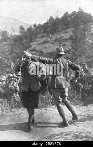 'St le front d'Orient; Soldats grecs célébration par des danses la victoire franco-trec du 30 mai 1918, au Skra di Legen', 1918. De "l'Album de la guerre 1914-1919, Volume 2" [l'Illustration, Paris, 1924]. Banque D'Images