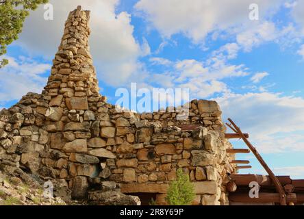 Le Hermit's Rest Rubble bâtiment en pierre à la fin de la zone pavée de la rive sud comme une aire de repos Hermit Road Grand Canyon Arizona USA Banque D'Images