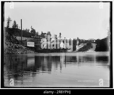 Quinneseo [sic] Falls, Michigan, entre 1880 et 1899. Banque D'Images