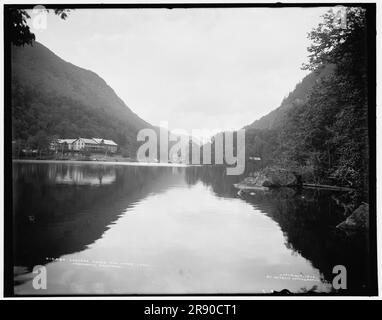 Cascade House et lac supérieur, montagnes Adirondack, c1902. Banque D'Images