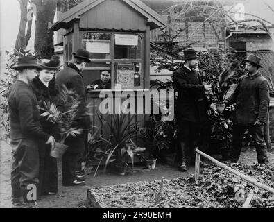 Cimetière fleuriste, Breslau, Allemagne, entre 1895 et 1910. Banque D'Images