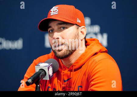 St. Paul DeJong, de Louis Cardinals, parle lors d’une conférence de presse au cours d’une journée d’entraînement avant le match de la MLB London Series au London Stadium, à Londres. Date de la photo: Vendredi 23 juin 2023. Banque D'Images