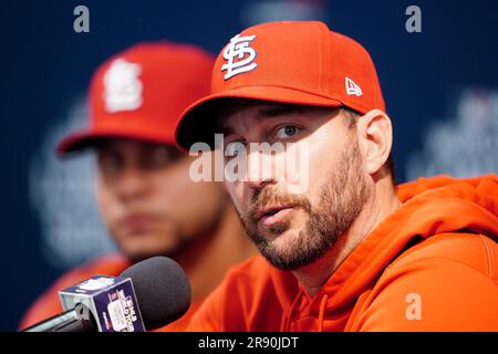 St. Paul DeJong, de Louis Cardinals, parle lors d’une conférence de presse au cours d’une journée d’entraînement avant le match de la MLB London Series au London Stadium, à Londres. Date de la photo: Vendredi 23 juin 2023. Banque D'Images